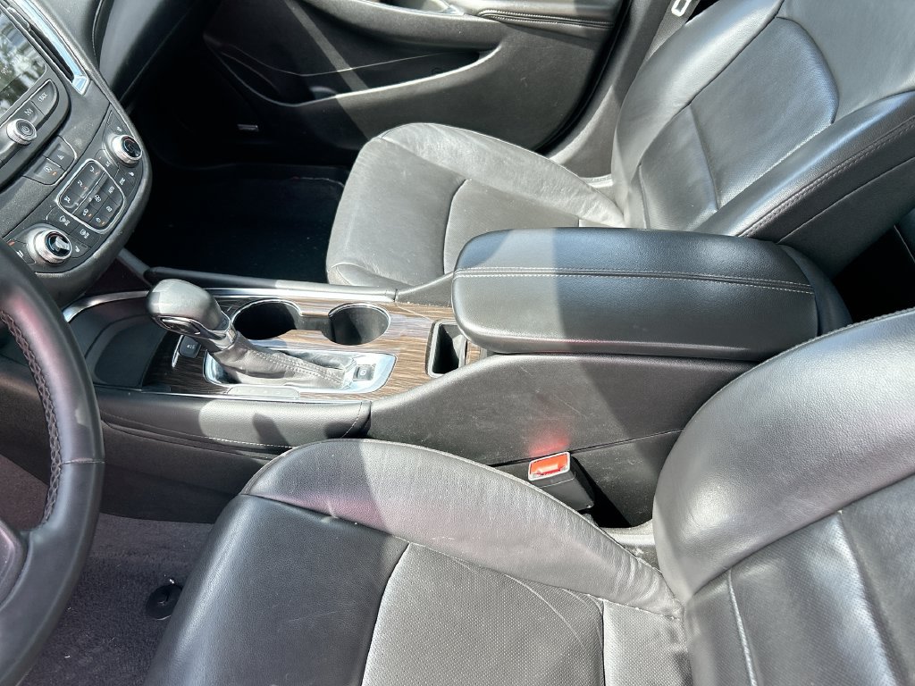 Used 2024 Chevrolet Malibu LT FWD image 28