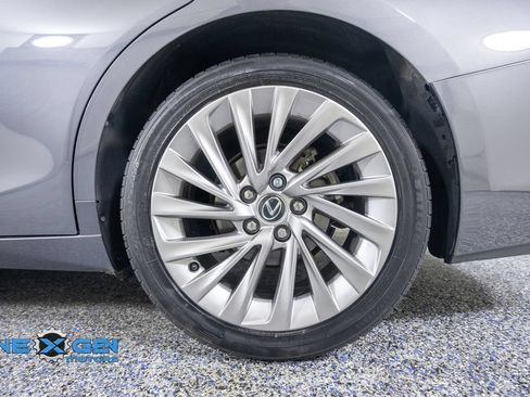 Used 2019 Lexus ES 350 w/ Accessory Package FWD image 46