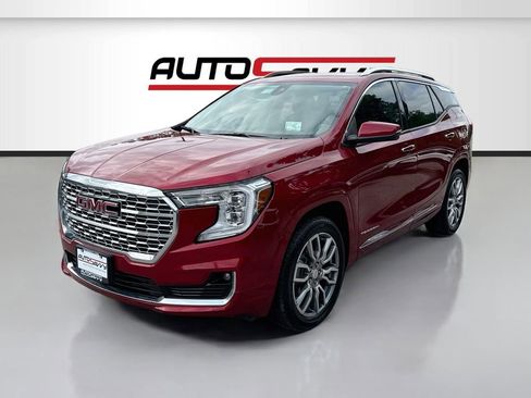 Used 2024 GMC Terrain Denali AWD/4WD image 3