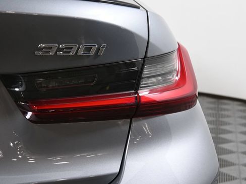 Used 2023 BMW 330i xDrive Sedan w/ M Sport Package AWD/4WD image 13