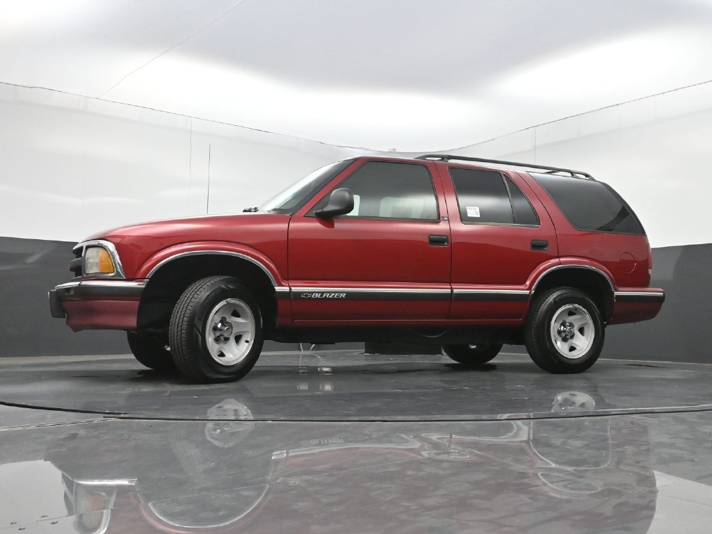 Used 1996 Chevrolet Blazer 2WD 4-Door image 17