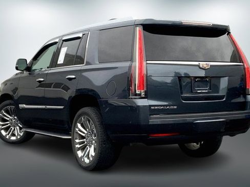 Used 2020 Cadillac Escalade Luxury image 9