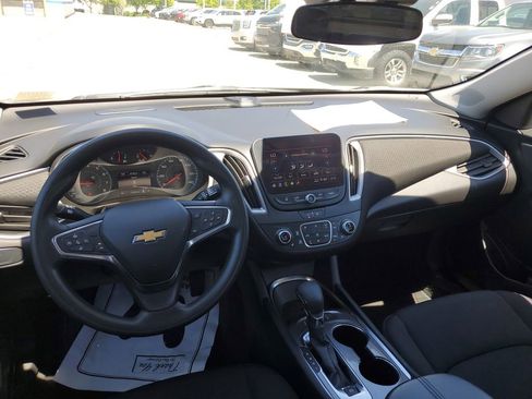 Used 2025 Chevrolet Malibu LT FWD image 26
