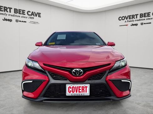 Used 2024 Toyota Camry SE image 2