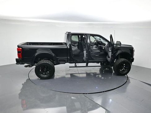 New 2025 Ford F250 XLT w/ Black Appearance Package image 43