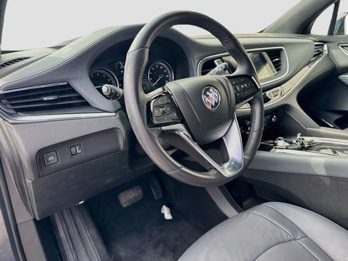 Used 2023 Buick Enclave Essence AWD/4WD image 9