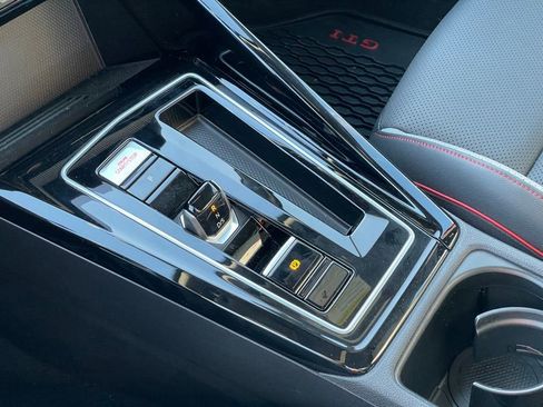 Used 2025 Volkswagen GTI SE image 21