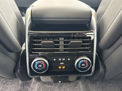 New 2026 Land Rover Range Rover SE image 13