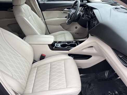 Certified 2023 Buick Envision Avenir image 34