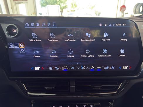 New 2026 Chevrolet Equinox EV RS image 16