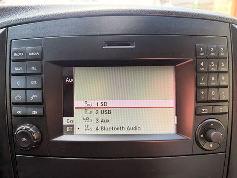 Used 2017 Mercedes-Benz Metris Passenger image 40