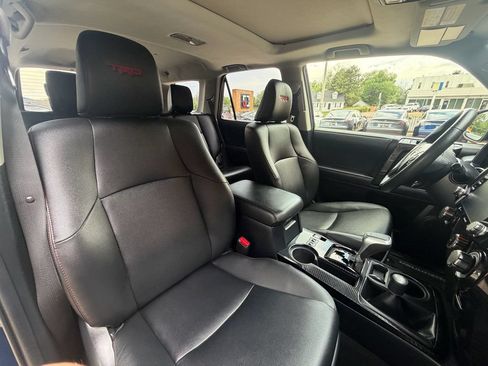 Used 2021 Toyota 4Runner TRD Off-Road Premium w/ Moonroof Package AWD/4WD image 27