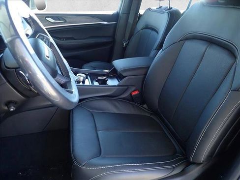 New 2026 Jeep Grand Cherokee Limited Reserve image 13