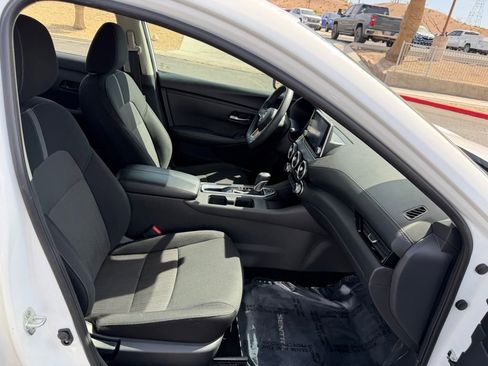 Used 2024 Nissan Sentra SV FWD image 13