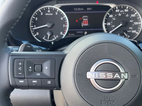 New 2025 Nissan Pathfinder SV image 21