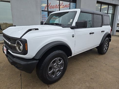 Used 2025 Ford Bronco Big Bend image 2