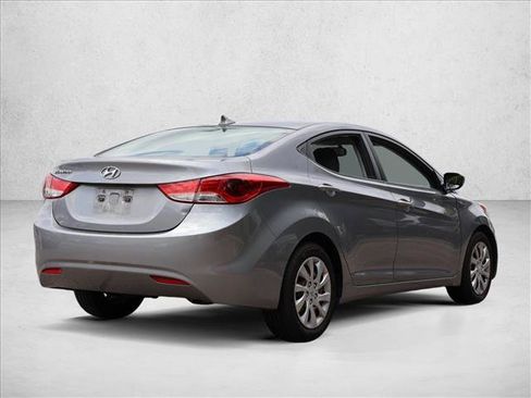 Used 2013 Hyundai Elantra GLS FWD image 5