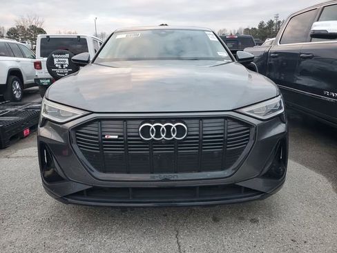 Used 2021 Audi e-tron Premium Plus w/ Premium Plus Package image 2