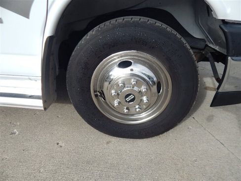 Used 2020 Chevrolet Express 4500 w/ RV Package image 9