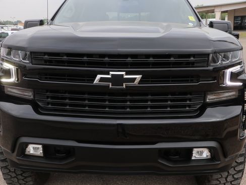 Used 2021 Chevrolet Silverado 1500 RST w/ Convenience Package II AWD/4WD image 2