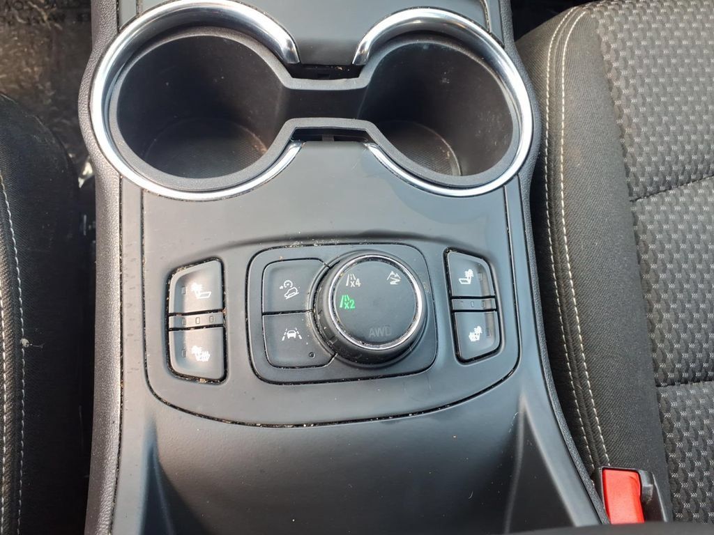 Used 2024 GMC Terrain SLE w/ Driver Convenience Package AWD/4WD image 11