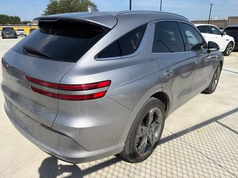 Used 2023 Genesis Electrified GV70 AWD/4WD image 4