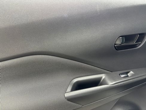 Used 2020 Nissan Kicks S FWD image 38