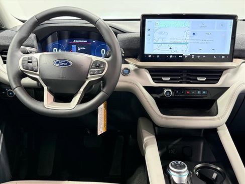 New 2026 Ford Explorer Active w/ Active Comfort Package RWD image 12