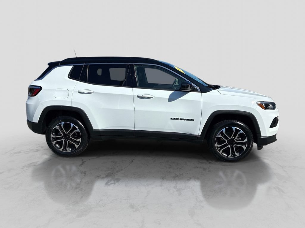 Used 2022 Jeep Compass Limited w/ Sun and Sound Group AWD/4WD image 8