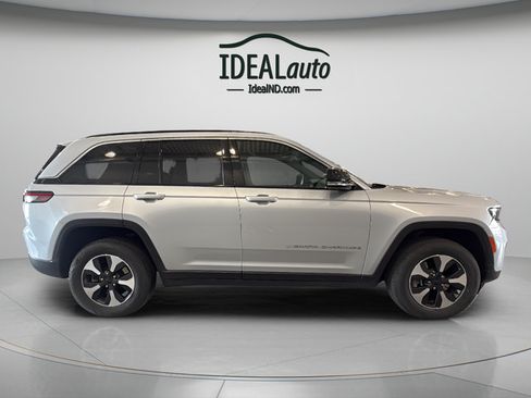 Used 2024 Jeep Grand Cherokee Limited 4xe AWD/4WD image 4