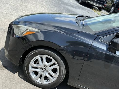 Used 2018 Toyota Yaris iA FWD image 3