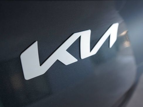 Used 2024 Kia Sportage SX FWD image 6