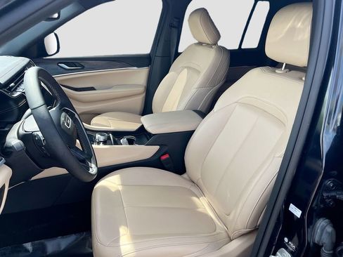 Used 2024 Jeep Grand Cherokee Limited AWD/4WD image 20