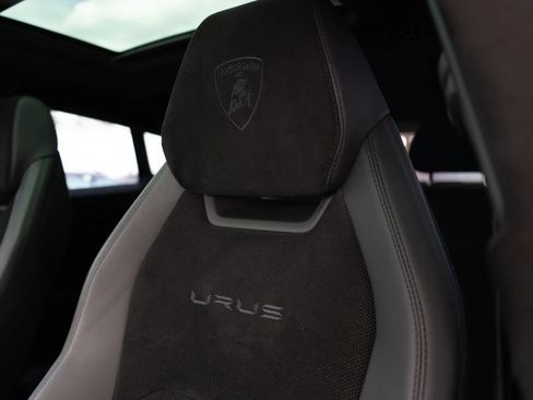 Used 2024 Lamborghini Urus Performante AWD/4WD image 15