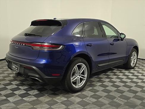 Certified 2025 Porsche Macan image 7