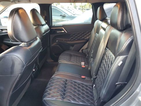 Used 2022 Mitsubishi Outlander SEL image 20