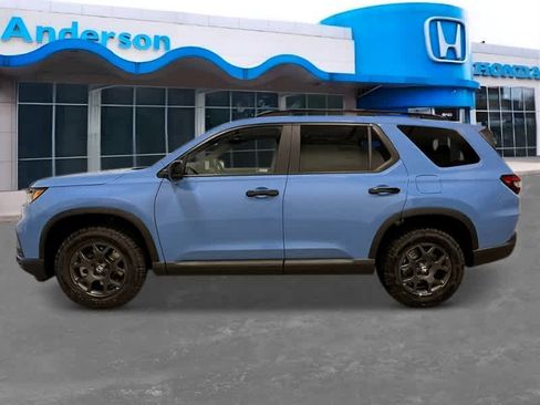 New 2025 Honda Pilot TrailSport image 2