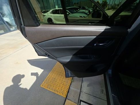 Used 2023 Nissan Rogue SL image 23