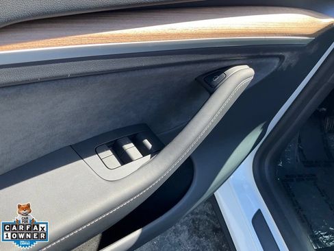 Used 2023 Tesla Model Y Long Range AWD/4WD image 26