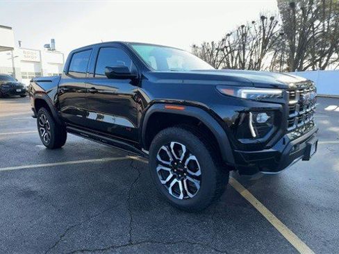 Used 2025 GMC Canyon AT4 w/ Nightfall Edition image 2