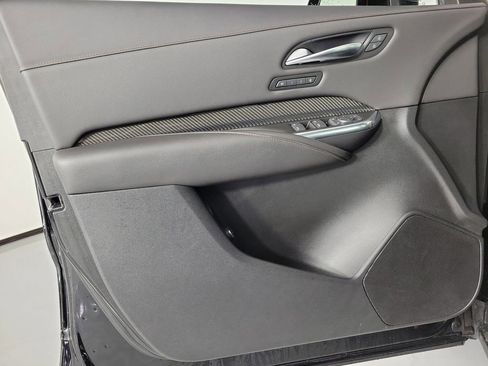 Used 2021 Cadillac XT4 Sport w/ Enhanced Visibility Package FWD image 18