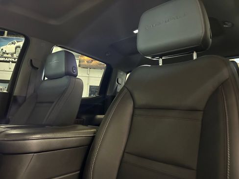 Used 2021 GMC Sierra 1500 Denali w/ Technology Package AWD/4WD image 11