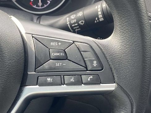 Used 2025 Nissan Sentra SV FWD image 21