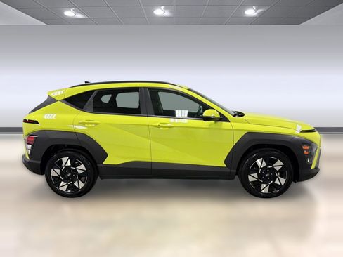 Used 2025 Hyundai Kona SEL FWD image 7