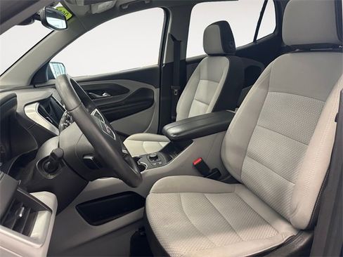 Used 2022 GMC Terrain SLE w/ Driver Convenience Package image 9