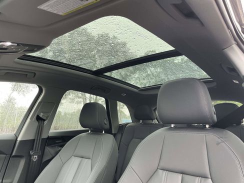Used 2025 Audi Q5 Premium Plus w/ Premium Plus AWD/4WD image 19
