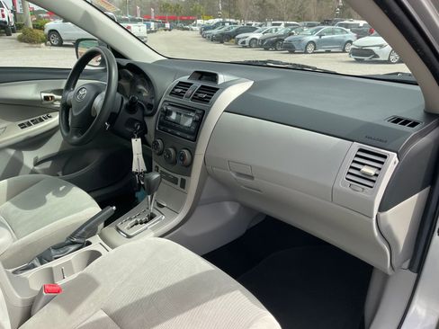 Used 2012 Toyota Corolla LE image 27