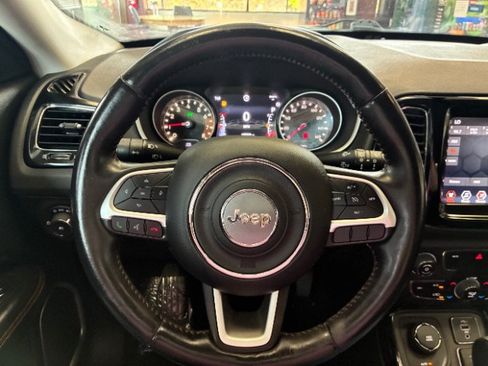Used 2019 Jeep Compass Limited AWD/4WD image 24