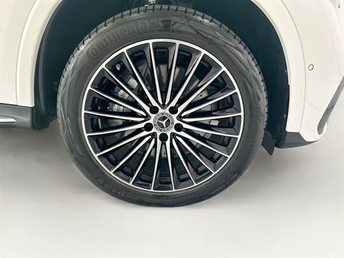 Used 2024 Mercedes-Benz GLC 300 4MATIC image 31