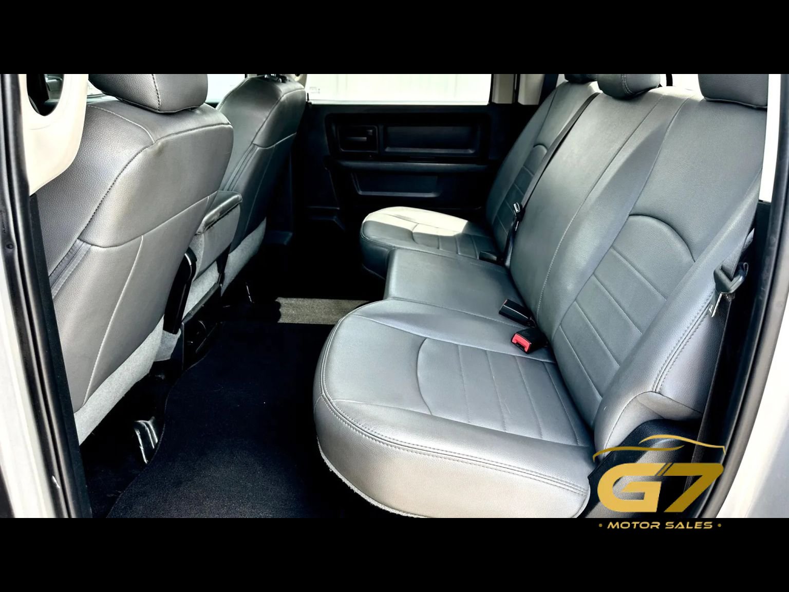 Used 2017 RAM 1500 Express RWD image 16